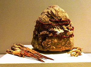 Archivo:Felt hat from Loulan. Early Han 202 BCE - 8 CE