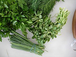 Archivo:Herbs for sabzi polo