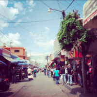 Archivo:Locales de ropa en Uriangato