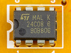 Archivo:Medion MD8910 - STMicroelectronics 24C08-8003
