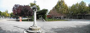 Archivo:Panoramica Cruz DeLosCasados 28-10-2010 ParqueGassetCiudadReal
