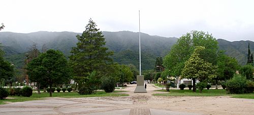 Plaza San Martín Bialet Massé.jpg