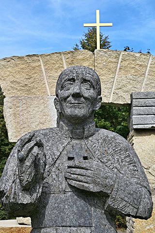 Praha socha kardinála Berana 5.jpg