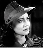 Archivo:Sylvia Sidney in The Wagons Roll At Night trailer