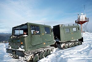 Archivo:US 5055th Range Squadron M973 SUSV