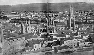 Archivo:1921-07-23, La Esfera, El VII centenario de la catedral de Burgos, Vadillo (cropped)