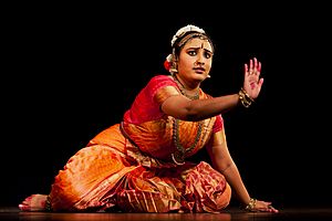 Archivo:Bharatanatyam is a major form of Indian classical dance that originated in the state of Tamil Nadu