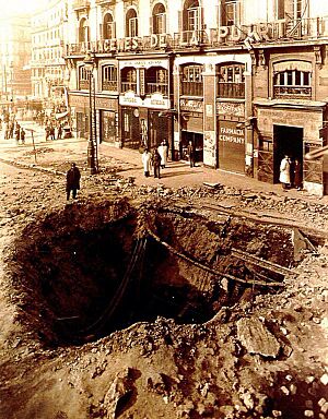 Archivo:Bombardeo del 17 de noviembre de 1936 sobre Madrid