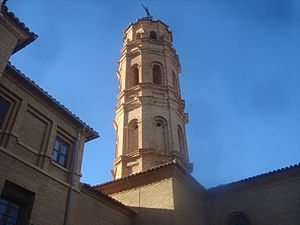 Archivo:Campanario de Torrevelilla del Bajo Aragón (La Torre de Vilella en catalán)