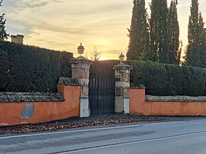 Archivo:Casa Real del Soto de Roma, en Fuente Vaqueros (Granada)
