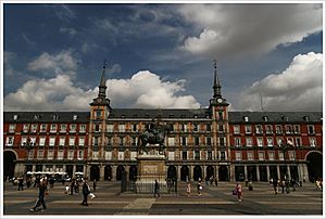 Archivo:Casa de la Panaderia en la Plaza Mayor de Madrid