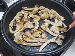 Archivo:Chuletas de cordero