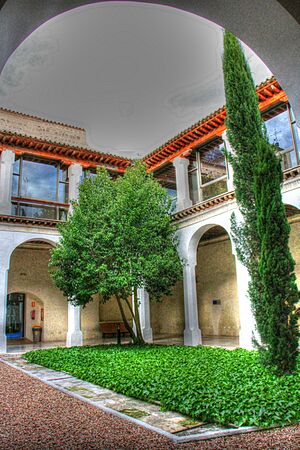 Archivo:Convento Madre de Dios 01