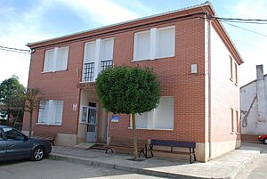 Archivo:Dehesa de Romanos 001 Ayuntamiento