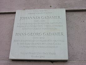 Archivo:Gadamer-tablica