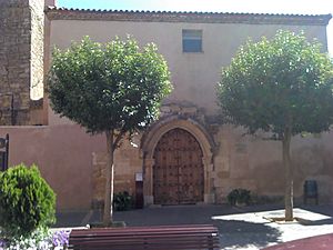 Archivo:Iglesia de San Martín - Mansilla de las Mulas