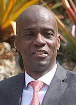 Archivo:Kelly Craft poses a photo with Haitian President Moise (cropped)