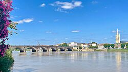 Libourne Pont de Pierre.jpg