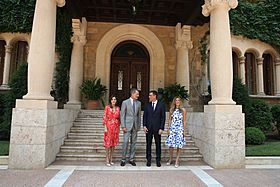 Los Reyes con el Presidente del Gobierno y su esposa.jpg