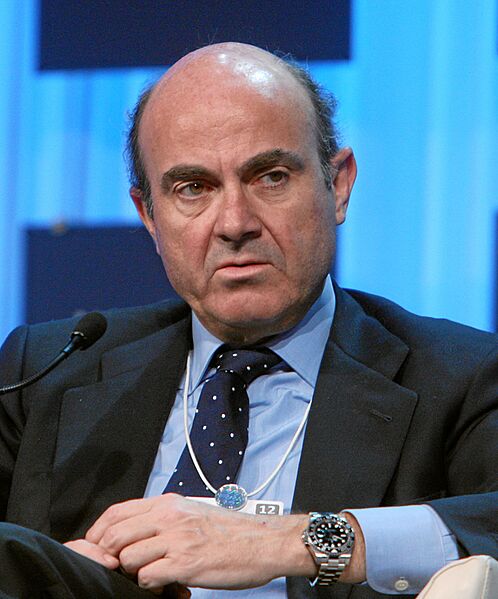 Luis de Guindos 2012 (cropped)
