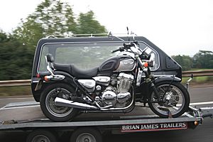 Archivo:Motorbike hearse