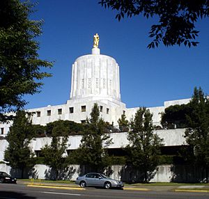 Archivo:Oregon State Capitol building 2