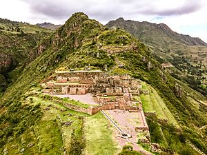 Archivo:Pisac, Cusco, Peru