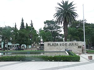 Archivo:Plaza 9 de Julio en Frías