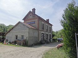 Pont-Arcy (Aisne) ancienne gare.JPG