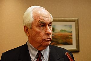 Archivo:RogerPenske2010NMPA