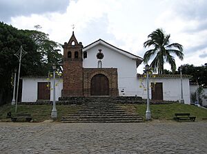 Archivo:San Antonio church