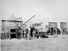 Archivo:Street view in Corinne, Utah, 1869