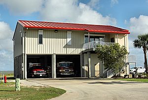 Archivo:Tiki Island TX Police and Fire Departments