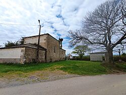 Vistaposterior igrexa San Pedro de Aldurfe, Riotorto (Lugo) 07.jpg