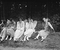 Women as angels smoking.jpg