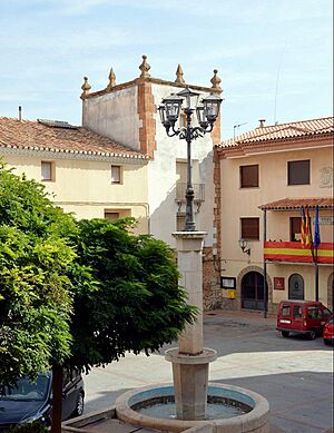 Archivo:1-Torrebaja plaza Ayuntamiento (2015)-2