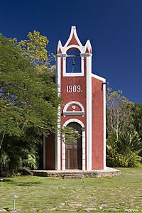 Archivo:Church Hacienda Santa Rosa