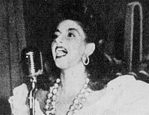 Elvira Pagã revista Carioca 1944 p 30 (cropped).jpg