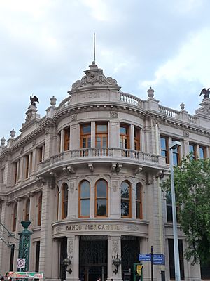 Archivo:Fachada del Banco Mercantil de Monterrey S. A.