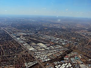 Archivo:Gaborone, Botswana desde el aire