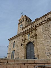 Archivo:Gallur - Iglesia de San Pedro - Portada y torre