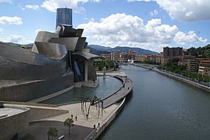 Archivo:Guggenheim Museum Bilbao (5736579918)