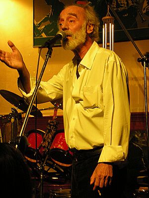 Archivo:Javier Krahe in concert