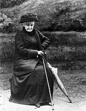 Archivo:L'Impératrice Eugénie en 1920