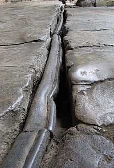 Archivo:Lead pipe - Bath Roman Baths