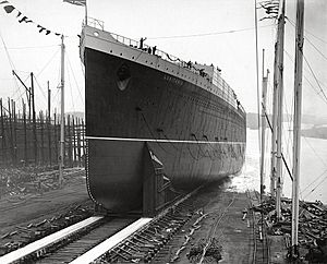 Archivo:Lusitania launch