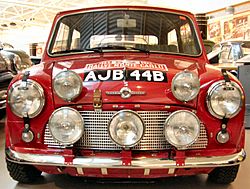 Archivo:Mini Cooper S 1964 (AJB 44B)