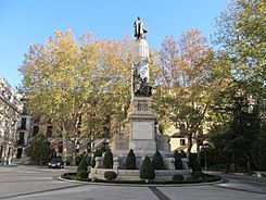 Monumento a Cánovas frente al Senado 01.JPG