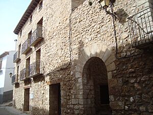 Archivo:Murallas (Vistabella del Maestrazgo)