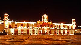 Archivo:Palacio de Gobierno Tepic